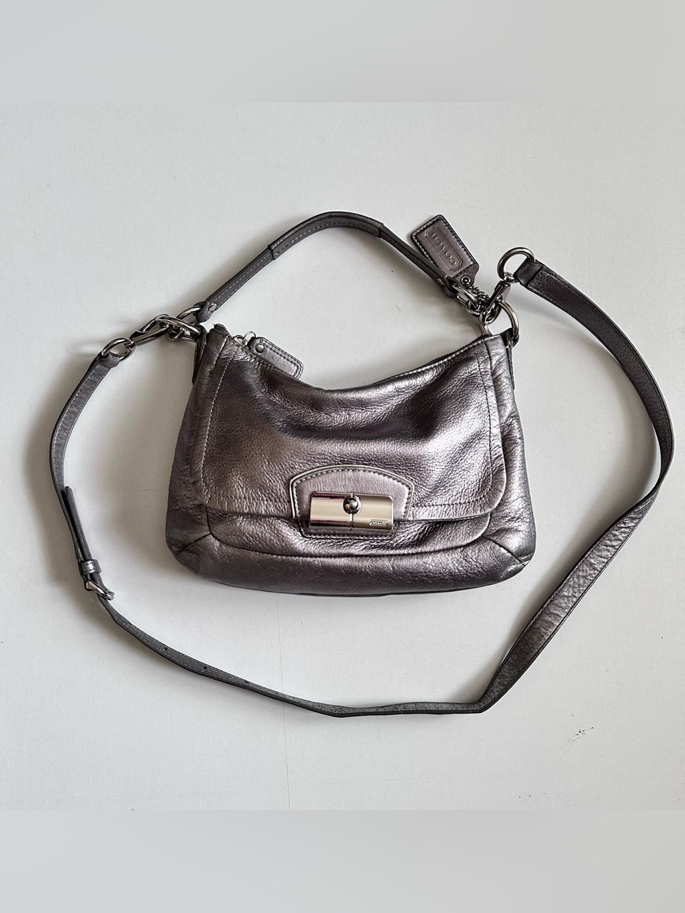 COACH Metallic Gray Leather Shoulder Bag - Classic Crossbody